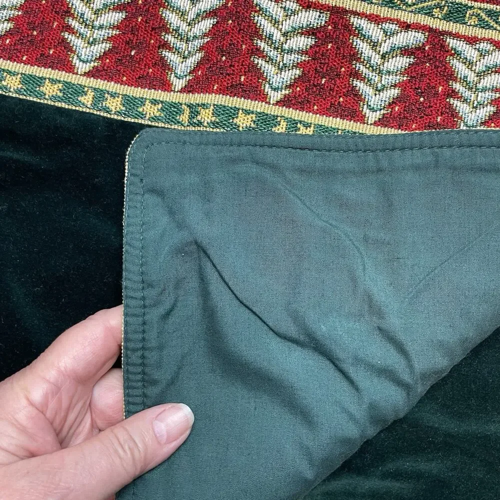 8 Luxurious Christmas Velveteen Placemats Tapestry Trim‎ Trees Holiday Party